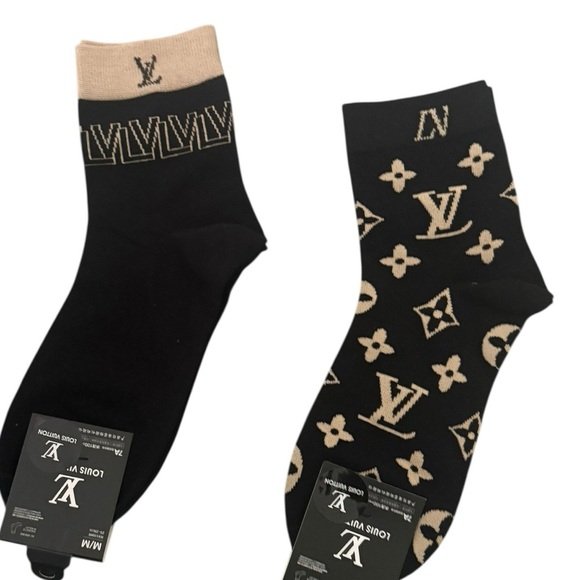Louis Vuitton Other - NWT 2 Pair Louis Vuitton Outlet Men’s Monogram Brown and Tan Socks